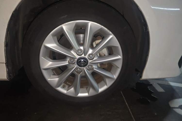 Used Toyota Corolla 2021 Dual-Motor 1.8L E-CVT Elite Edition Right Front Wheel Hub