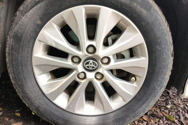 Used Toyota Corolla 2021 1.2T S-CVT Pioneer PLUS Edition Right Front Wheel Hub