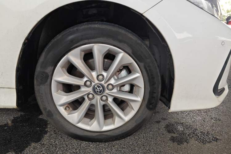 Used Toyota Corolla 2021 1.2T S-CVT Luxury Edition Right Front Wheel Hub