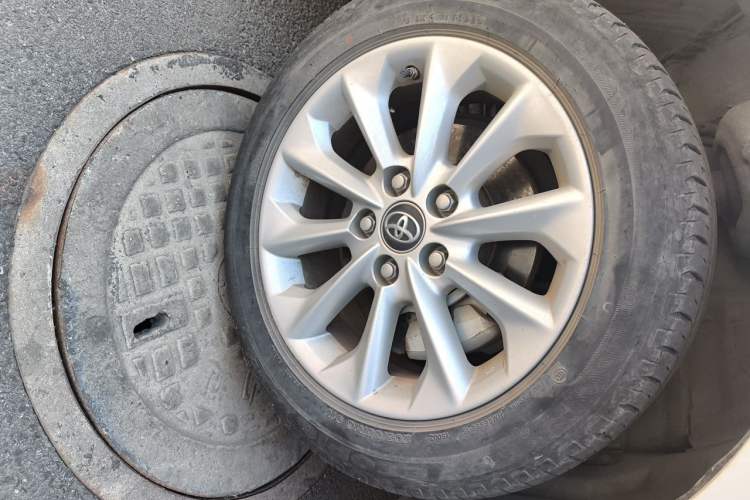 Used Toyota Corolla 2021 1.2T S-CVT Elite PLUS Edition Right Front Wheel Hub