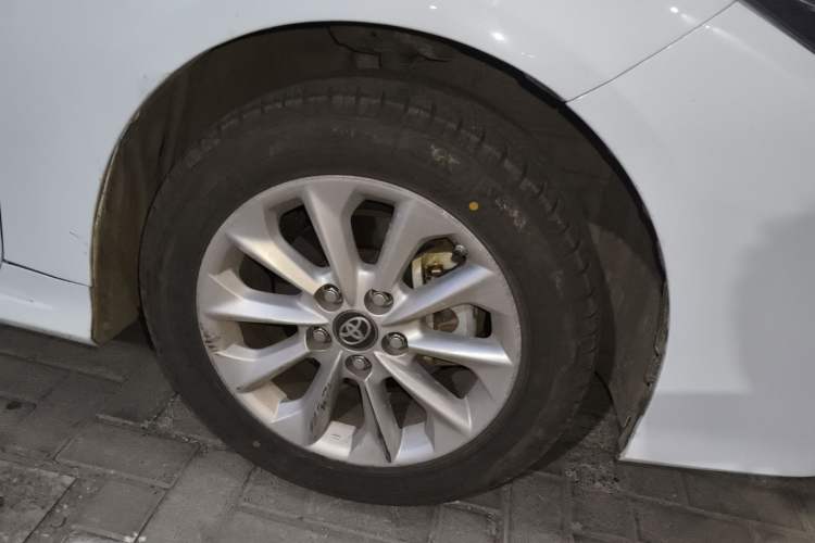 Used Toyota Corolla 2021 Dual-Motor 1.8L E-CVT Elite Edition Right Front Wheel Hub