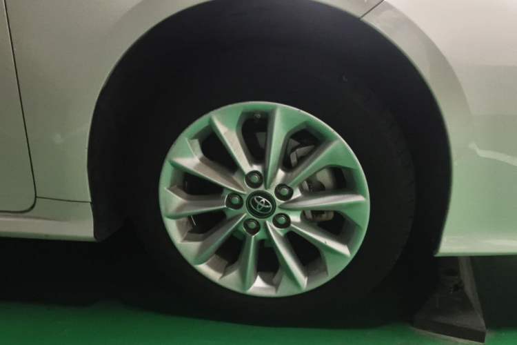 Used Toyota Corolla 2021 1.2T S-CVT Luxury Edition Right Front Wheel Hub