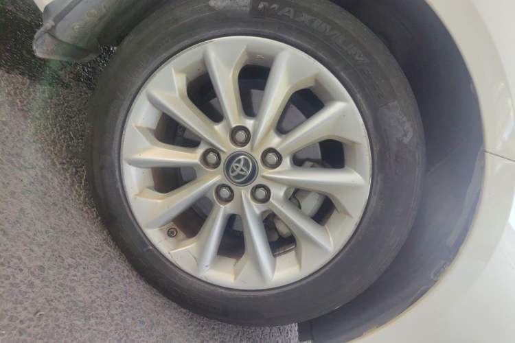 Used Toyota Corolla 2021 Dual-Motor 1.8L E-CVT Elite Edition Right Front Wheel Hub