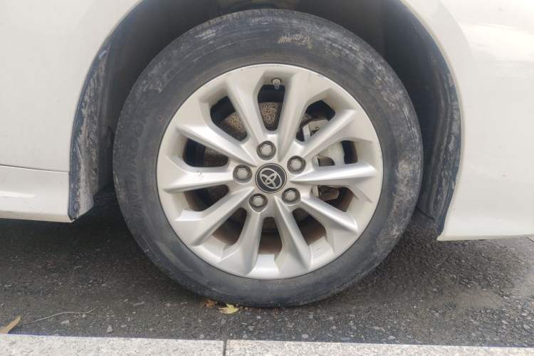 Used Toyota Corolla 2021 Dual-Motor 1.8L E-CVT Elite Edition Right Front Wheel Hub