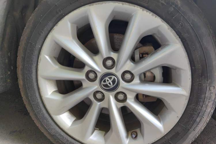 Used Toyota Corolla 2021 Dual-Motor 1.8L E-CVT Elite Edition Right Front Wheel Hub