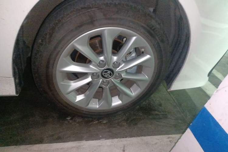Used Toyota Corolla 2021 Dual-Motor 1.8L E-CVT Elite Edition Right Front Wheel Hub