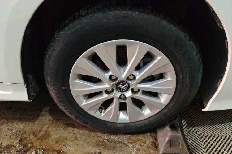 Used Toyota Corolla 2021 1.2T S-CVT Pioneer PLUS Edition Right Front Wheel Hub