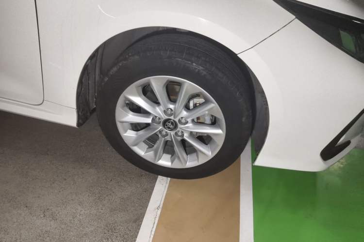 Used Toyota Corolla 2021 Dual-Motor 1.8L E-CVT Elite Edition Right Front Wheel Hub