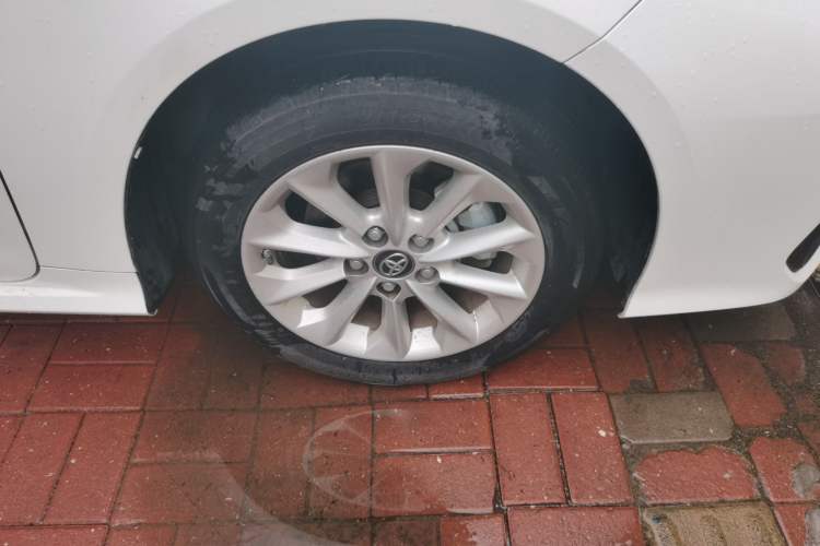 Used Toyota Corolla 2021 Dual-Motor 1.8L E-CVT Elite Edition Right Front Wheel Hub