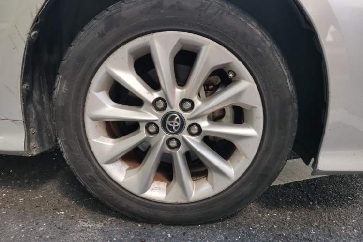 Used Toyota Corolla 2021 Dual-Motor 1.8L E-CVT Elite Edition Right Front Wheel Hub