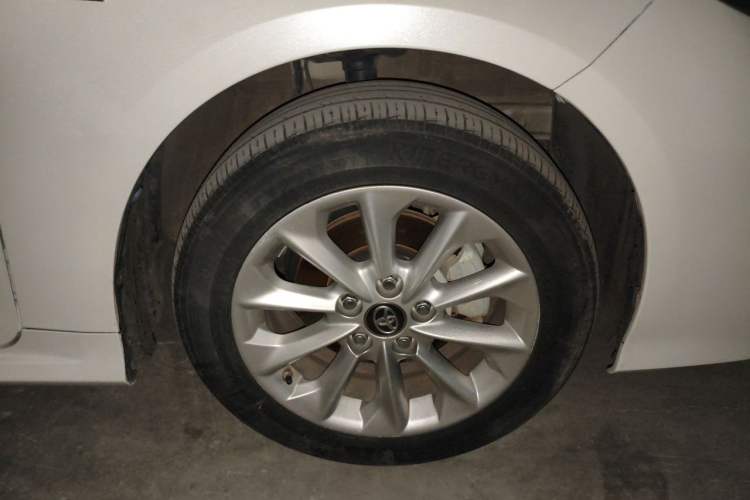 Used Toyota Corolla 2021 Dual-Motor 1.8L E-CVT Elite Edition Right Front Wheel Hub