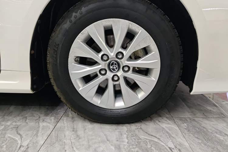 Used Toyota Corolla 2021 TNGA 1.5L CVT Elite Edition Right Front Wheel Hub