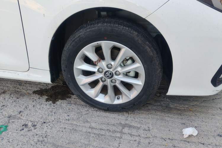 Used Toyota Corolla 2021 Dual-Motor 1.8L E-CVT Elite Edition Right Front Wheel Hub
