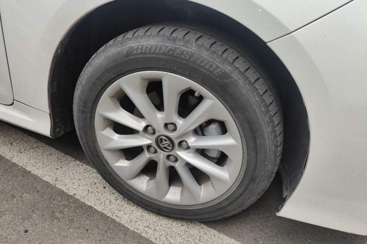 Used Toyota Corolla 2021 Dual-Motor 1.8L E-CVT Elite Edition Right Front Wheel Hub