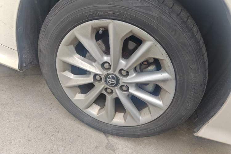 Used Toyota Corolla 2021 Dual-Motor 1.8L E-CVT Elite Edition Right Front Wheel Hub