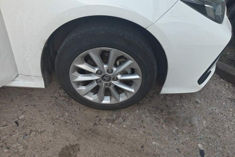Used Toyota Corolla 2021 Dual-Motor 1.8L E-CVT Elite Edition Right Front Wheel Hub