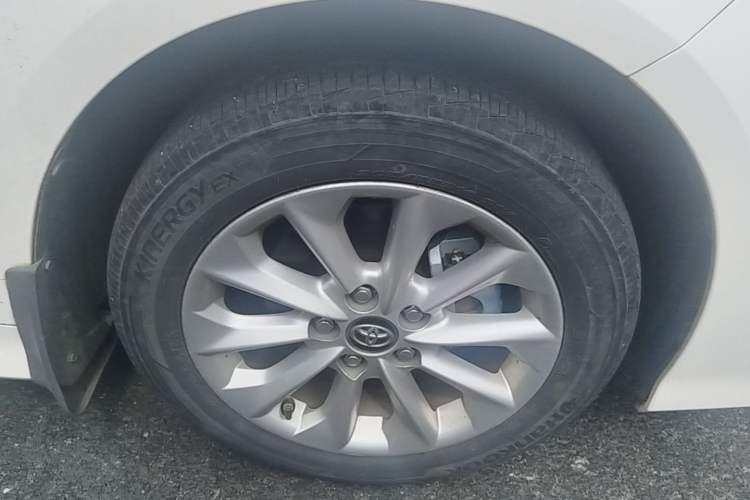 Used Toyota Corolla 2021 Dual-Motor 1.8L E-CVT Elite Edition Right Front Wheel Hub