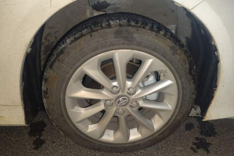 Used Toyota Corolla 2021 Dual-Motor 1.8L E-CVT Elite Edition Right Front Wheel Hub