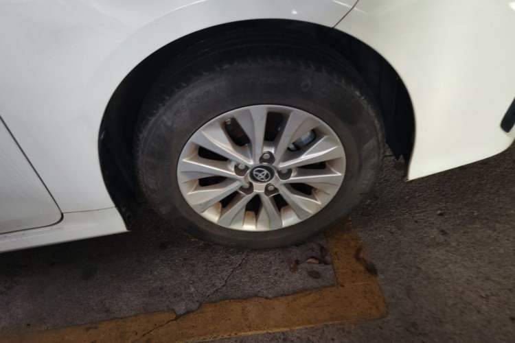 Used Toyota Corolla 2021 1.2T S-CVT Pioneer PLUS Edition Right Front Wheel Hub