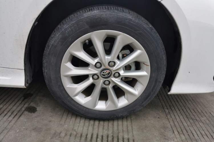 Used Toyota Corolla 2021 1.2T S-CVT Luxury Edition Right Front Wheel Hub