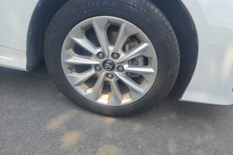 Used Toyota Corolla 2021 Dual-Motor 1.8L E-CVT Elite Edition Right Front Wheel Hub