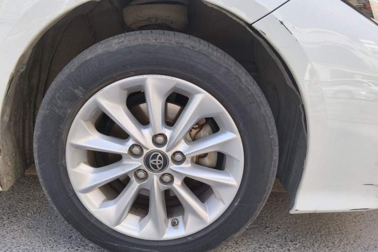 Used Toyota Corolla 2021 Dual-Motor 1.8L E-CVT Elite Edition Right Front Wheel Hub