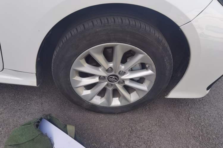 Used Toyota Corolla 2021 Dual-Motor 1.8L E-CVT Elite Edition Right Front Wheel Hub