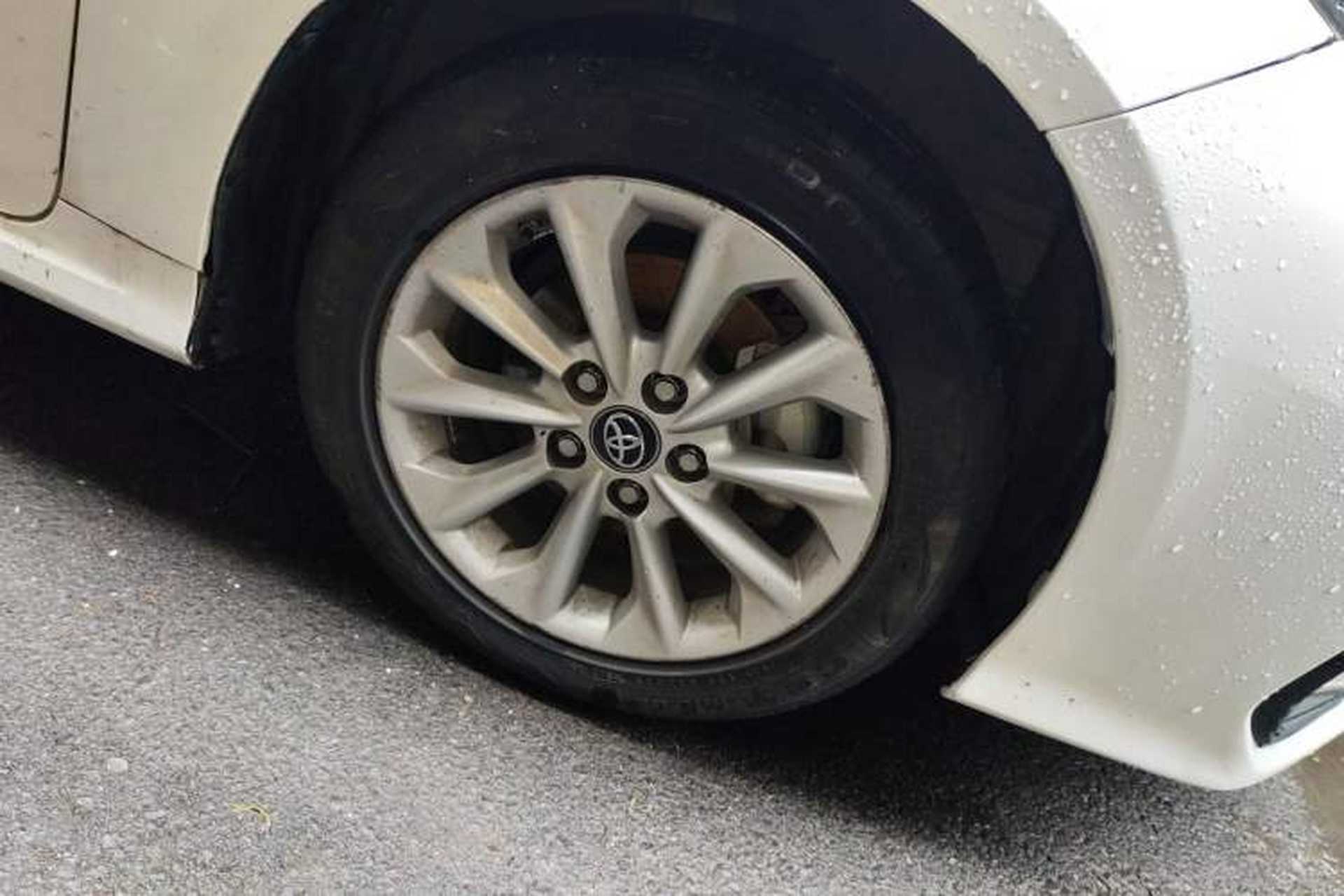 Used Toyota Corolla 2021 Dual-Motor 1.8L E-CVT Elite Edition Right Front Wheel Hub