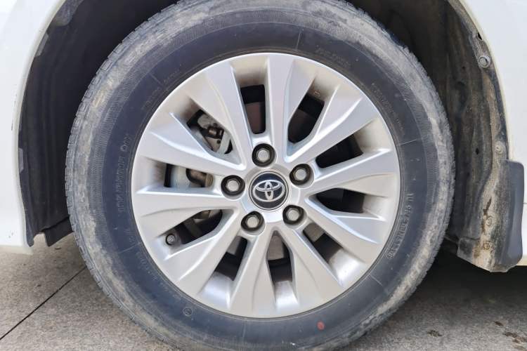 Used Toyota Corolla 2021 1.2T S-CVT Pioneer PLUS Edition Right Front Wheel Hub