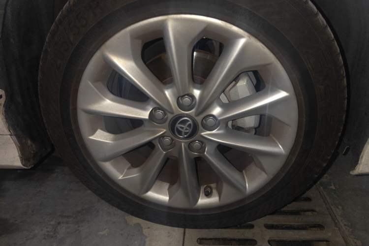 Used Toyota Corolla 2021 1.2T S-CVT Elite PLUS Edition Right Front Wheel Hub