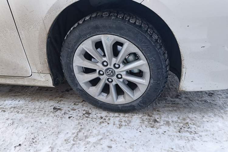 Used Toyota Corolla 2021 Dual-Motor 1.8L E-CVT Elite Edition Right Front Wheel Hub