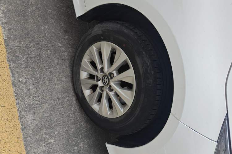 Used Toyota Corolla 2021 1.2T S-CVT Pioneer PLUS Edition Right Front Wheel Hub