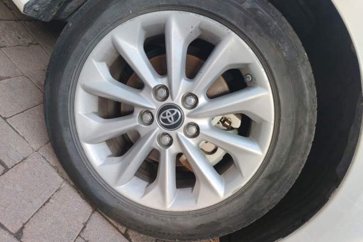 Used Toyota Corolla 2021 Dual-Motor 1.8L E-CVT Elite Edition Right Front Wheel Hub