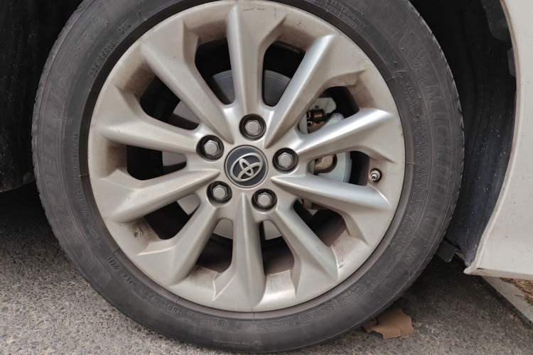 Used Toyota Corolla 2021 1.2T S-CVT Luxury Edition Right Front Wheel Hub
