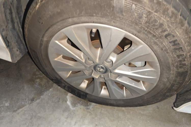Used Toyota Corolla 2021 1.2T S-CVT Pioneer Edition Right Front Wheel Hub