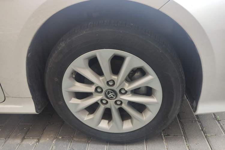 Used Toyota Corolla 2021 Dual-Motor 1.8L E-CVT Elite Edition Right Front Wheel Hub