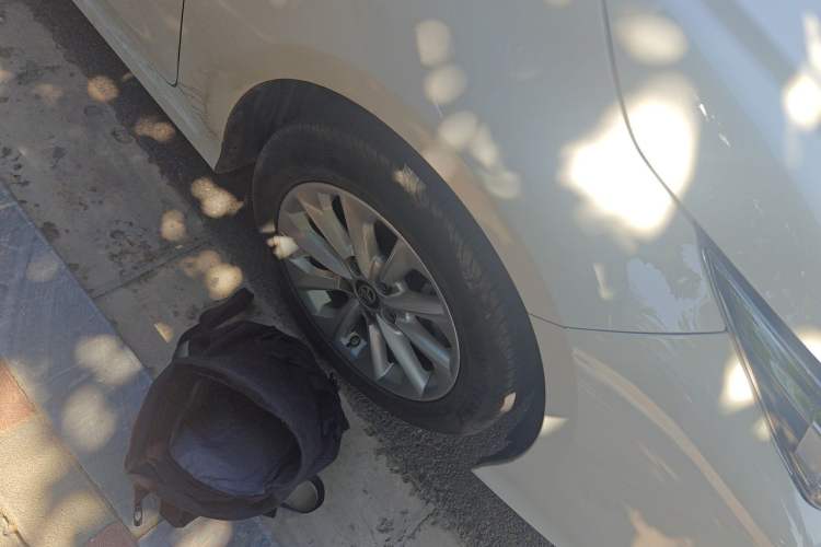 Used Toyota Corolla 2021 Dual-Motor 1.8L E-CVT Elite Edition Right Front Wheel Hub