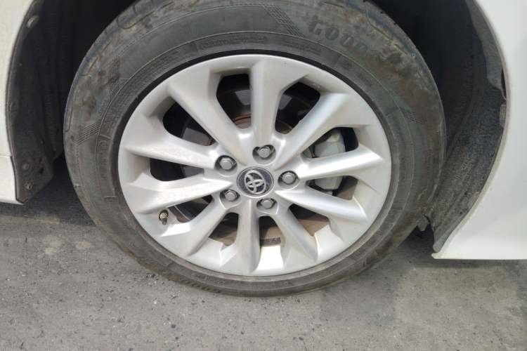 Used Toyota Corolla 2021 Dual-Motor 1.8L E-CVT Elite Edition Right Front Wheel Hub