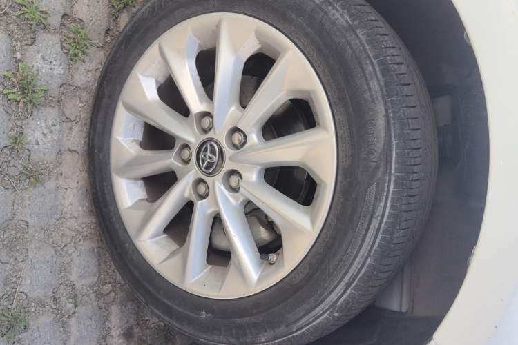 Used Toyota Corolla 2021 1.2T S-CVT Luxury Edition Right Front Wheel Hub