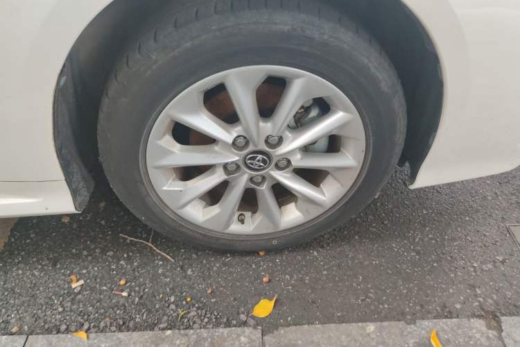 Used Toyota Corolla 2021 Dual-Motor 1.8L E-CVT Elite Edition Right Front Wheel Hub