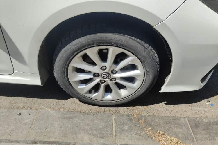 Used Toyota Corolla 2021 Dual-Motor 1.8L E-CVT Elite Edition Right Front Wheel Hub