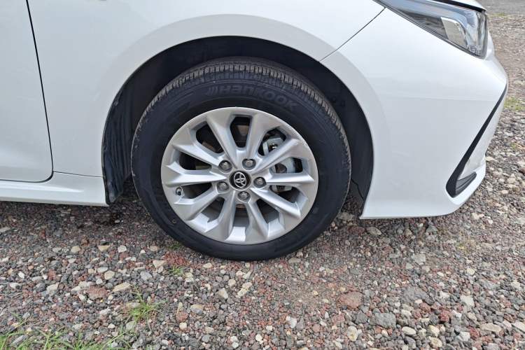 Used Toyota Corolla 2021 Dual-Motor 1.8L E-CVT Elite Edition Right Front Wheel Hub