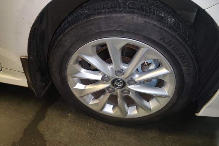 Used Toyota Corolla 2021 Dual-Motor 1.8L E-CVT Elite Edition Right Front Wheel Hub