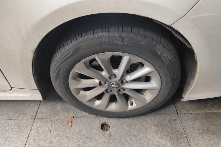 Used Toyota Corolla 2021 Dual-Motor 1.8L E-CVT Elite Edition Right Front Wheel Hub