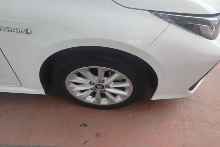 Used Toyota Corolla 2021 Dual-Motor 1.8L E-CVT Elite Edition Right Front Wheel Hub