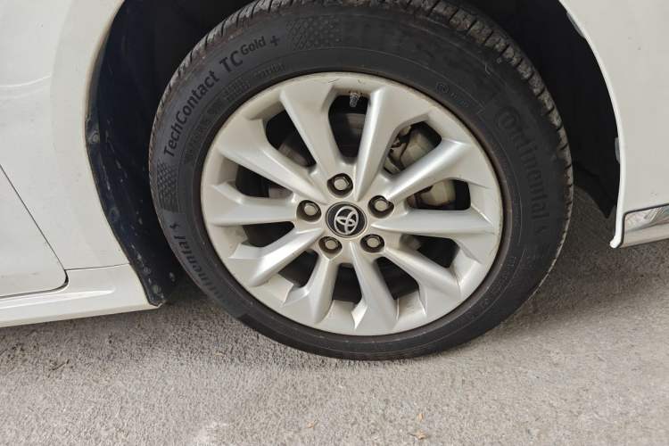 Used Toyota Corolla 2021 Dual-Motor 1.8L E-CVT Elite Edition Right Front Wheel Hub