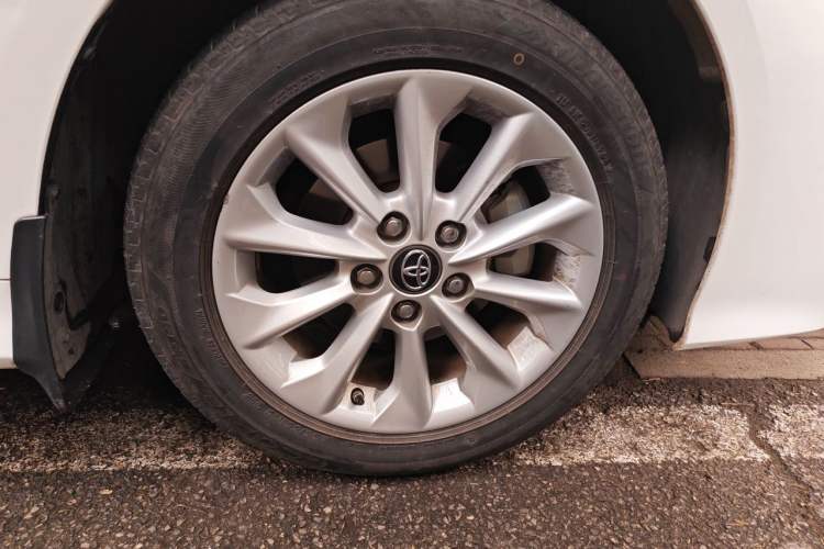 Used Toyota Corolla 2021 Dual-Motor 1.8L E-CVT Elite Edition Right Front Wheel Hub