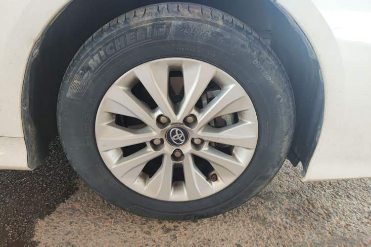 Used Toyota Corolla 2021 TNGA 1.5L CVT Elite Edition Right Front Wheel Hub