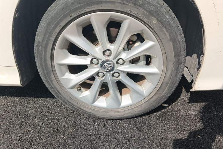 Used Toyota Corolla 2021 Dual-Motor 1.8L E-CVT Elite Edition Right Front Wheel Hub