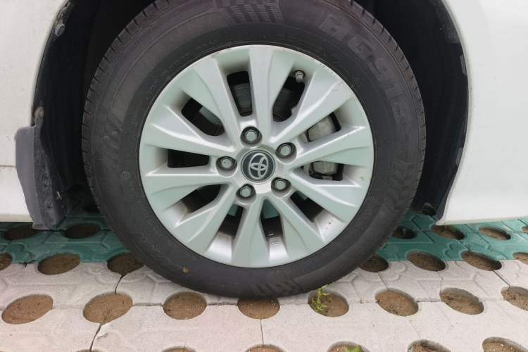 Used Toyota Corolla 2021 1.2T S-CVT Pioneer Edition Right Front Wheel Hub